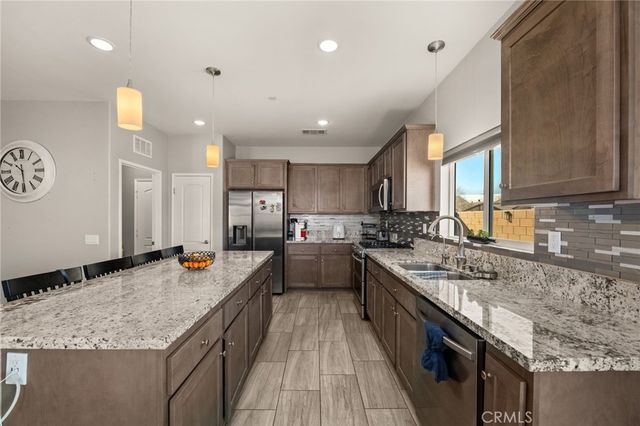 13374 Luna, Victorville, CA 92392