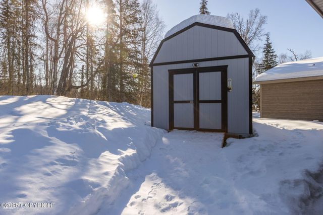 48305 Lakeside Avenue, Soldotna, AK 99669