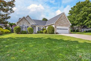 268 Farm Valley Road, Fletcher, NC 28732