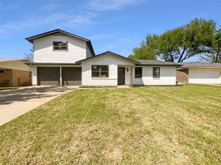 612 Pauline Street, Euless, TX 76040