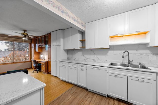 5683 W Bavarian Pass, Fridley, MN 55432