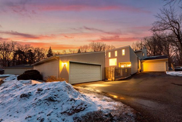 5683 W Bavarian Pass, Fridley, MN 55432