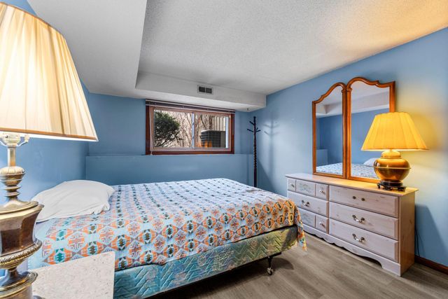 5683 W Bavarian Pass, Fridley, MN 55432