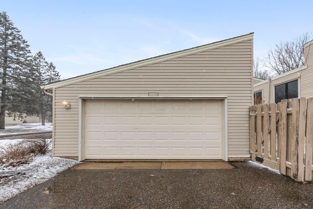 5683 W Bavarian Pass, Fridley, MN 55432