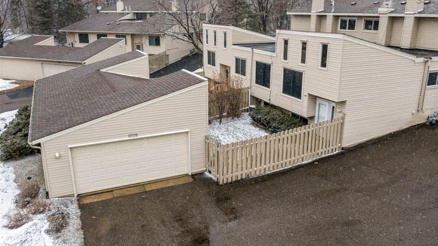 5683 W Bavarian Pass, Fridley, MN 55432