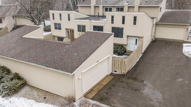 5683 W Bavarian Pass, Fridley, MN 55432