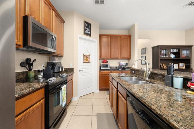 7710 FAIRGROVE AVENUE, Windermere, FL 34786