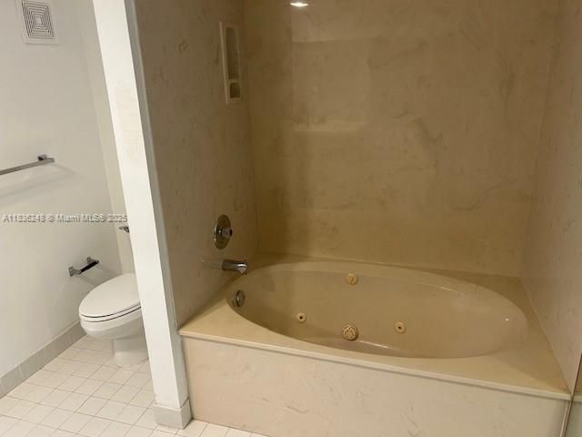 3503 Oaks Way 212, Pompano Beach, FL 33069
