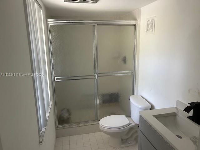 3503 Oaks Way 212, Pompano Beach, FL 33069
