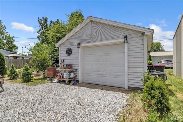 911 S Second Street, Boonville, IN 47601