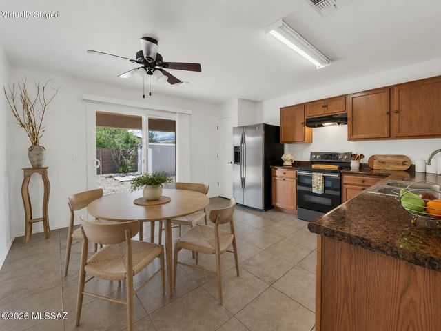 5082 E Kittentails Drive, Tucson, AZ 85756