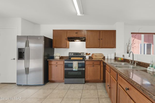 5082 E Kittentails Drive, Tucson, AZ 85756