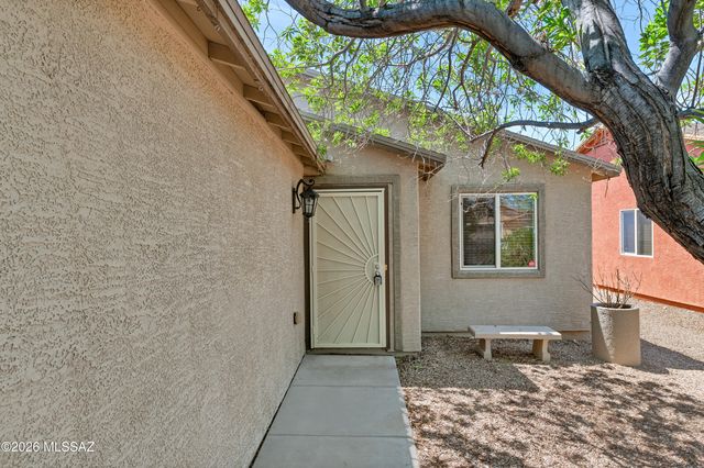 5082 E Kittentails Drive, Tucson, AZ 85756