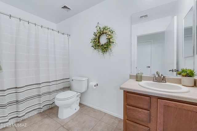 5082 E Kittentails Drive, Tucson, AZ 85756