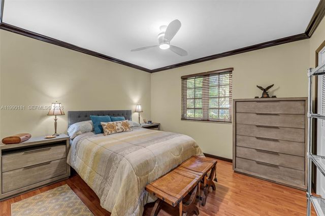 7405 SW 164th St, Palmetto Bay, FL 33157