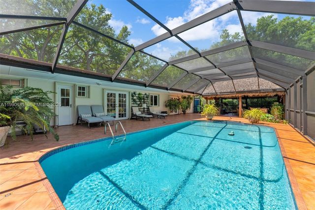 7405 SW 164th St, Palmetto Bay, FL 33157