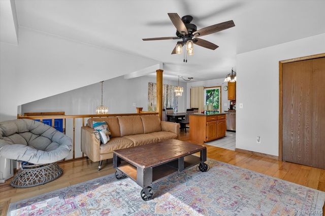 1570 South Boulevard W, Rochester Hills, MI 48309