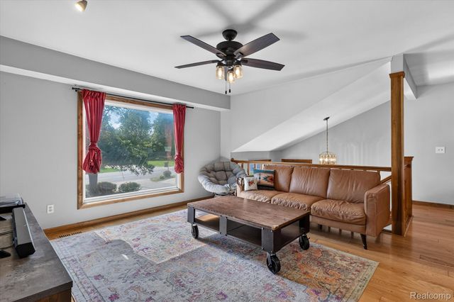 1570 South Boulevard W, Rochester Hills, MI 48309
