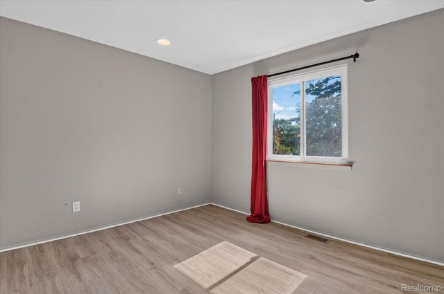 1570 South Boulevard W, Rochester Hills, MI 48309