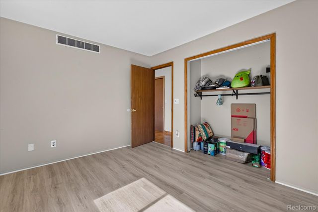 1570 South Boulevard W, Rochester Hills, MI 48309