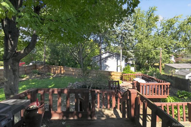 1570 South Boulevard W, Rochester Hills, MI 48309