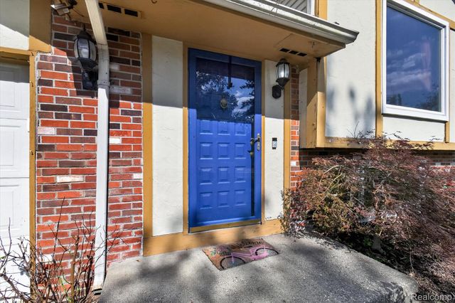 1570 South Boulevard W, Rochester Hills, MI 48309