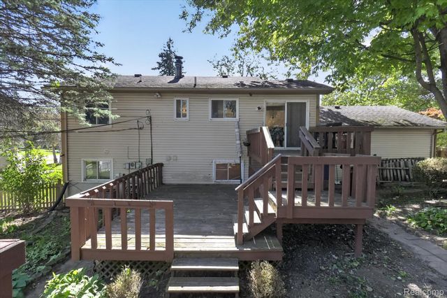 1570 South Boulevard W, Rochester Hills, MI 48309