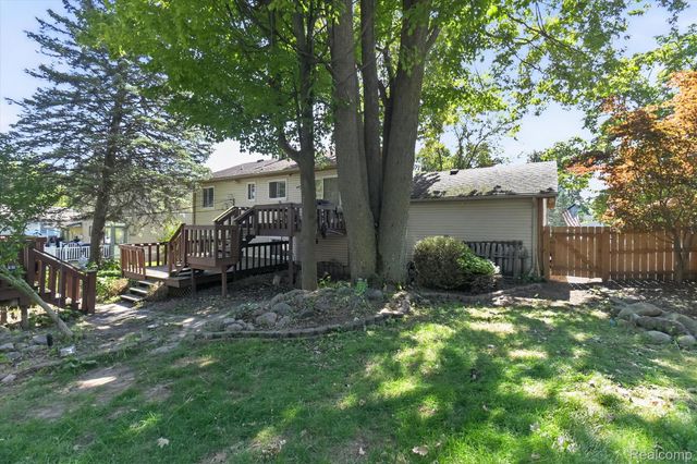1570 South Boulevard W, Rochester Hills, MI 48309