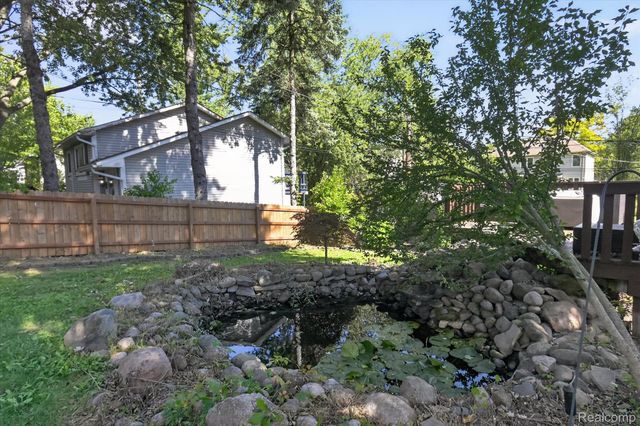 1570 South Boulevard W, Rochester Hills, MI 48309