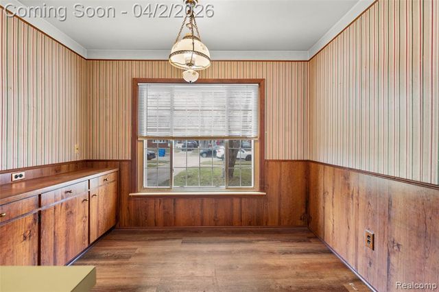 7420 Fenton Street, Dearborn Heights, MI 48127