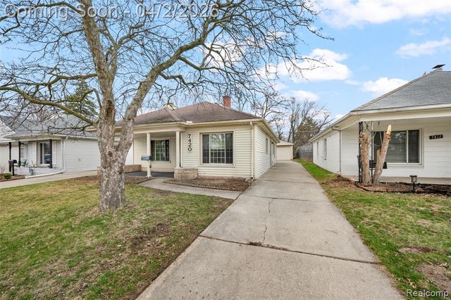 7420 Fenton Street, Dearborn Heights, MI 48127