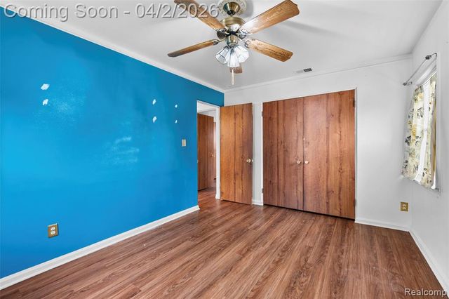 7420 Fenton Street, Dearborn Heights, MI 48127