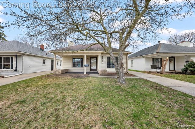 7420 Fenton Street, Dearborn Heights, MI 48127