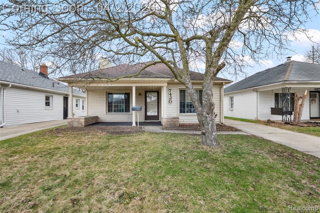 7420 Fenton Street, Dearborn Heights, MI 48127