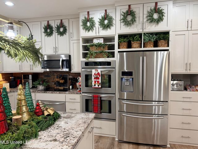 15 S Highlands Drive, Poplarville, MS 39470