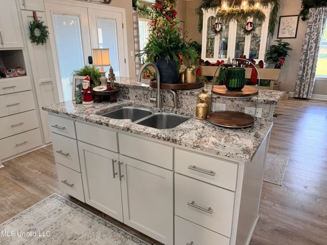 15 S Highlands Drive, Poplarville, MS 39470