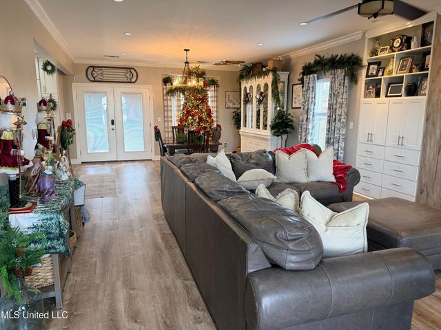 15 S Highlands Drive, Poplarville, MS 39470