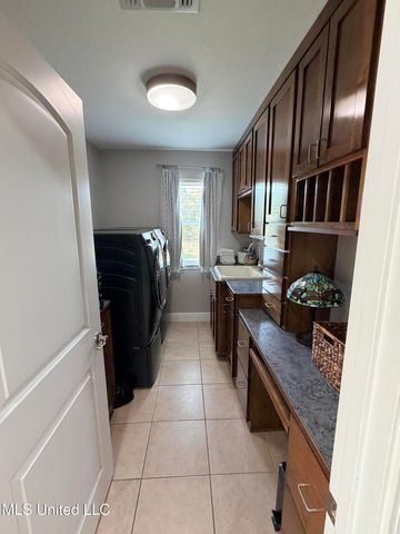 15 S Highlands Drive, Poplarville, MS 39470