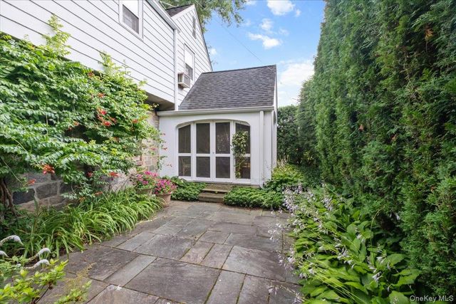 115 Ogden Avenue, White Plains, NY 10605