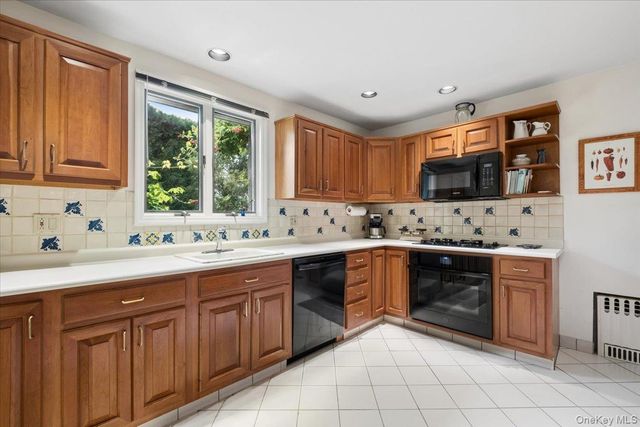 115 Ogden Avenue, White Plains, NY 10605
