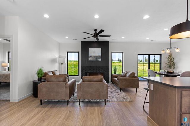 507 Mill Pond Rd Road, Rock Rapids, IA 51246