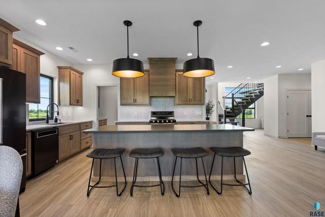 507 Mill Pond Rd Road, Rock Rapids, IA 51246