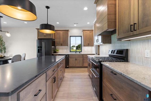 507 Mill Pond Rd Road, Rock Rapids, IA 51246