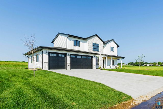 507 Mill Pond Rd Road, Rock Rapids, IA 51246