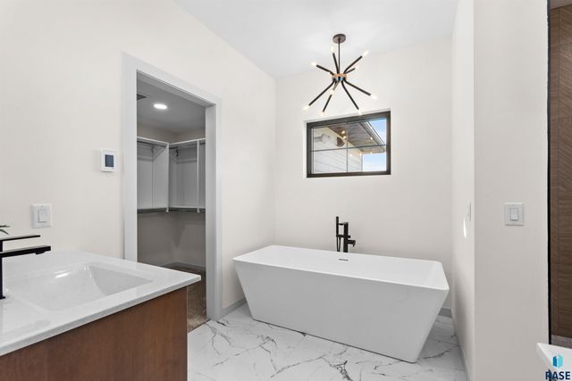 507 Mill Pond Rd Road, Rock Rapids, IA 51246