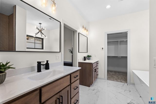 507 Mill Pond Rd Road, Rock Rapids, IA 51246