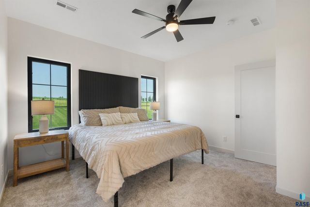 507 Mill Pond Rd Road, Rock Rapids, IA 51246