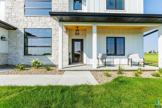 507 Mill Pond Rd Road, Rock Rapids, IA 51246