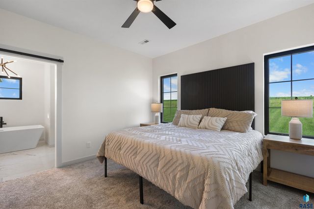 507 Mill Pond Rd Road, Rock Rapids, IA 51246