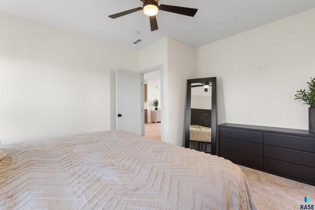 507 Mill Pond Rd Road, Rock Rapids, IA 51246